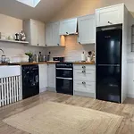 1 Bed In Penrith Oc-94068 *